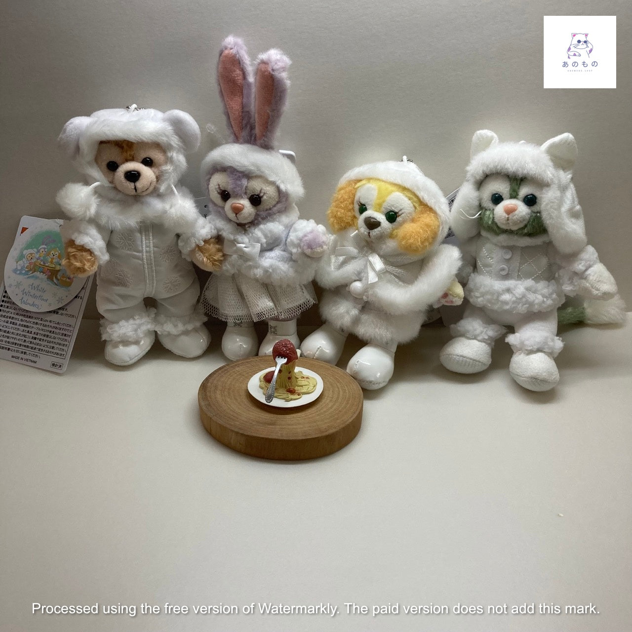 [現貨]東京迪士尼 Duffy & Friends "White Wintertime Wonders"系列 企版白披肩 公仔鎖匙扣 (Duffy, Stellalou，Cookieann, Gelatoni 4隻套裝，不散賣)